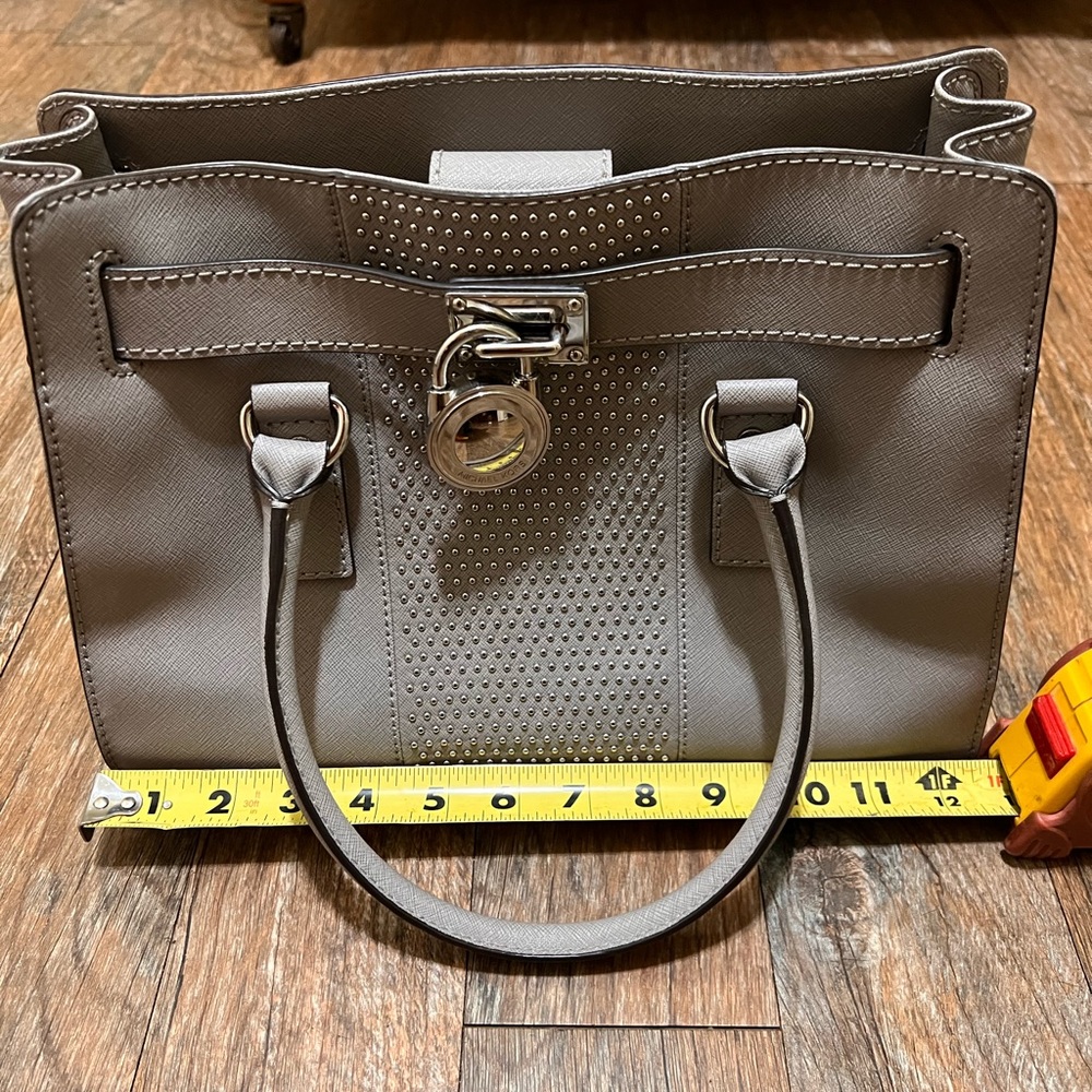 Michael Kors Hamilton Micro Stud Center Stripe Pearl Grey Leather Handbag - Picture 14 of 15